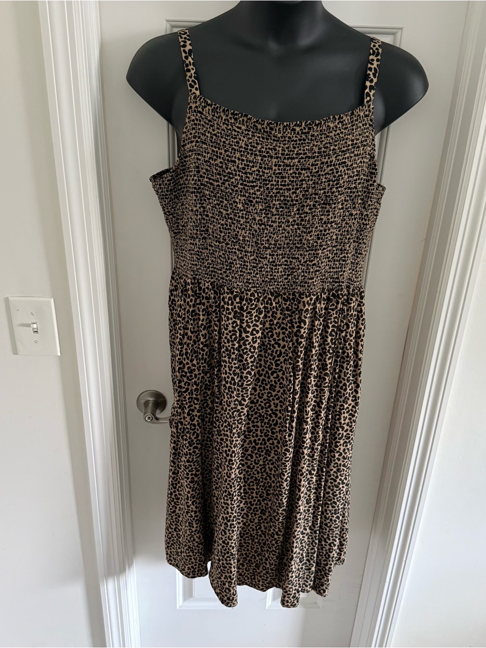 Old Navy Leopard Print Smocked Midi Dress - Brown/Black